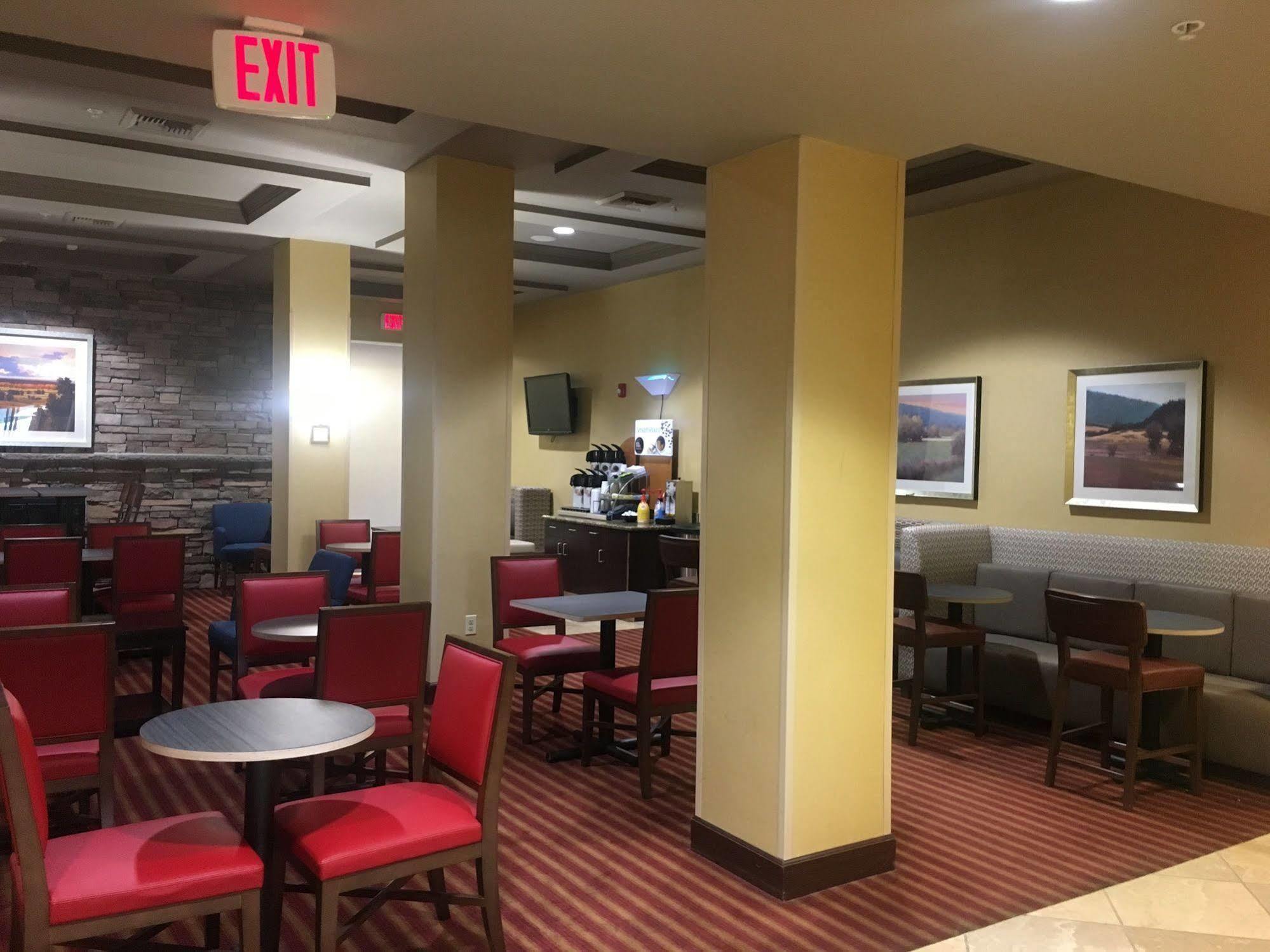 Holiday Inn Express Hotel & Suites Napa Valley-American Canyon By Ihg Dış mekan fotoğraf