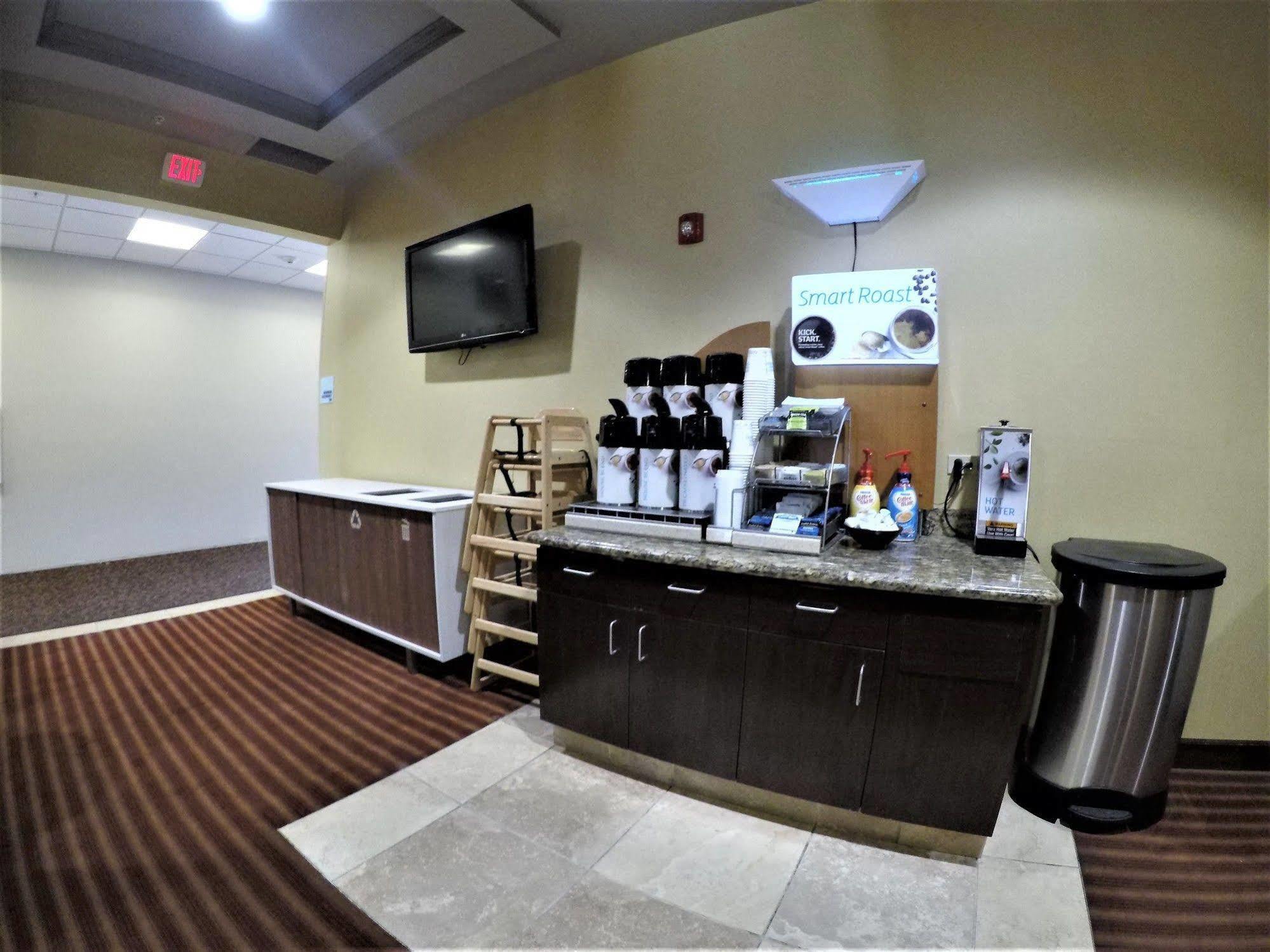 Holiday Inn Express Hotel & Suites Napa Valley-American Canyon By Ihg Dış mekan fotoğraf