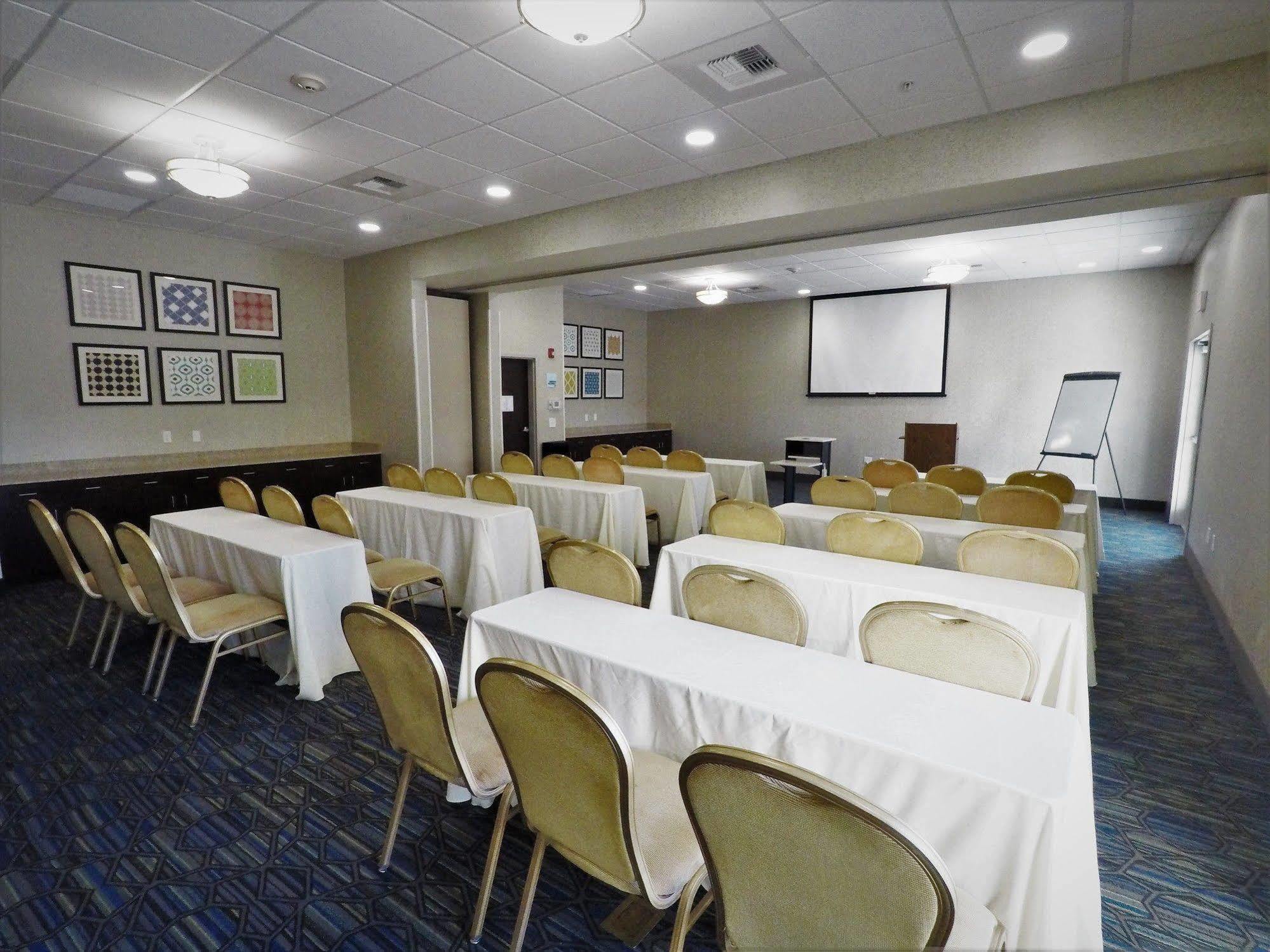 Holiday Inn Express Hotel & Suites Napa Valley-American Canyon By Ihg Dış mekan fotoğraf